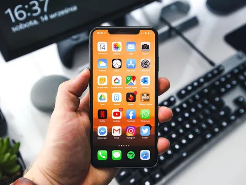 iPhone đẹp sang trọng, giá chưa đầy 5 triệu, đủ hot không kém iPhone mới