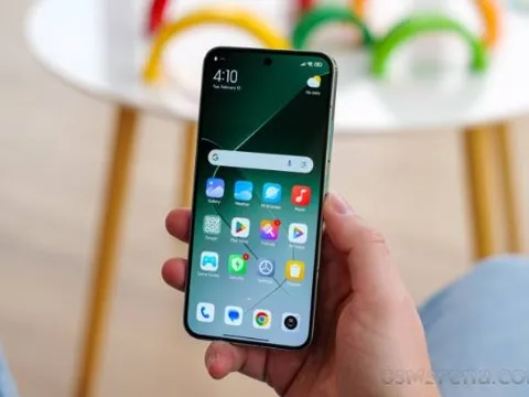 Xiaomi 14 giảm hấp dẫn cận Tết, iPhone 16 đứng cạnh cũng lép vế, hạ knock-out Galaxy S24 5G