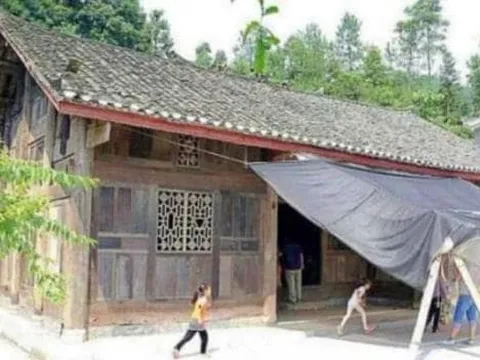 Ngôi nhà cấp bốn lụp xụp được trả 35 tỷ đồng gia chủ vẫn không bán, bên trong có gì?