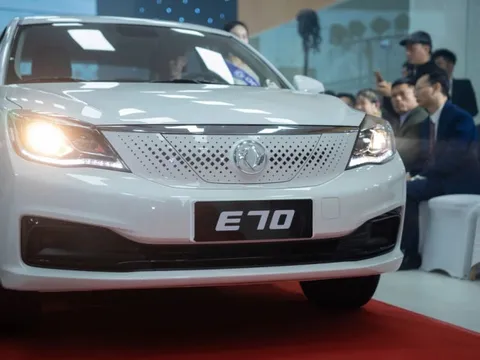 Mẫu sedan hạng C mới tinh ra mắt tại Việt Nam: Hạ 'knock out' Mazda 3 và KIA K3, giá 689 triệu đồng