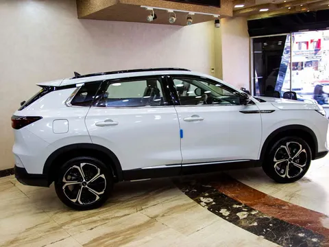 SUV công suất 245 mã lực, tiết kiệm xăng ấn tượng, giá hơn 1 tỷ đồng, so kè cùng Toyota Fortuner