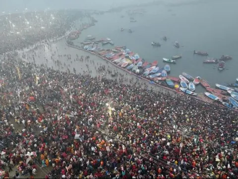 Lễ hội tắm tập thể lớn nhất thế giới: Có 400 triệu người cùng tắm, chi phí tổ chức hơn 700 triệu USD