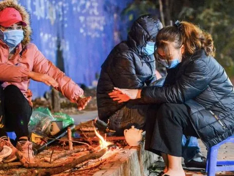 Ảnh hưởng của không khí lạnh khiến miền Trung có mưa to, miền Bắc đón thời tiết xấu