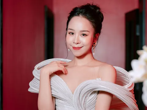 Sắc vóc xinh đẹp của Á quân Sao Mai Hồng Duyên
