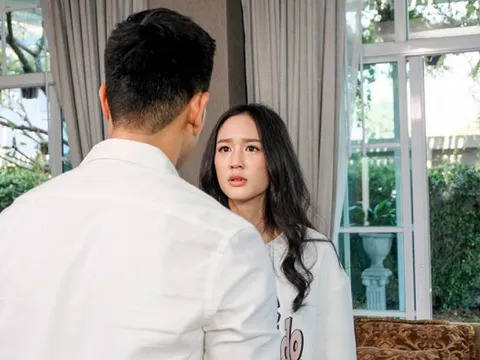 Chia tay vì vô sinh, 4 năm sau gặp lại, tôi choáng váng khi anh dắt tay 3 đứa trẻ và hỏi ngược: "Em có gia đình chưa?"