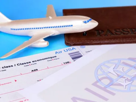 Cảnh báo mất tiền oan khi mua vé xe, vé máy bay giá rẻ dịp Tết Nguyên đán