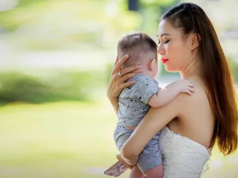 Kinh hoàng sự thật đằng sau chuyện 5 triệu chuyển đều hàng tháng: Người tôi căm hận nhất đời lại là “ân nhân” bất đắc dĩ!