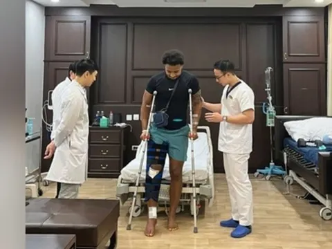 Nguyễn Xuân Son lập kỳ tích khó tin ngay trên giường bệnh, báo tin cực vui cho người hâm mộ