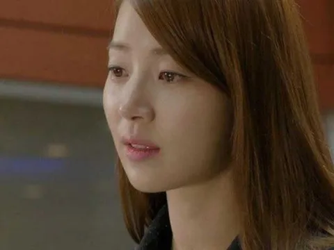 Chồng nằm viện vì tai nạn, vợ vô tình gặp lại người cũ và câu chuyện bất ngờ khiến ai cũng nghẹn ngào