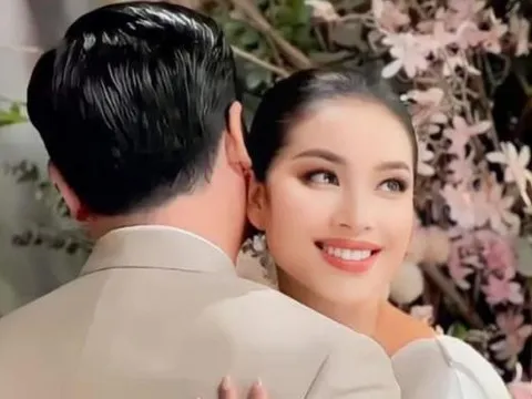 Tại sao Phạm Hương giấu chồng?