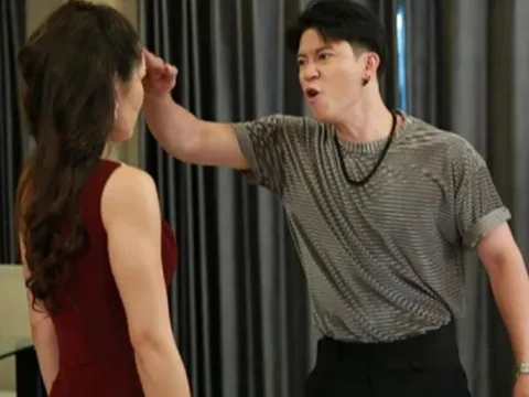 Chồng cũ thường xuyên đưa bạn gái về nhà, lời nhắc nhở bị chặn đứng bởi bản thỏa thuận ly hôn khiến tôi uất nghẹn