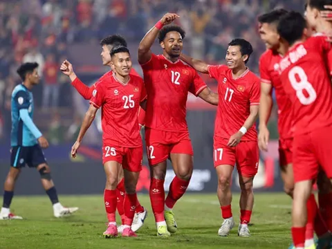 Nguyễn Xuân Son đi vào lịch sử Việt Nam, bất ngờ giá trị chuyển nhượng của Filip Nguyễn và Hoàng Đức