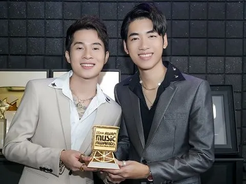 Sự đối lập giữa Jack - K-ICM: Người chung thuỷ với bạn gái từ lớp 11, người bỏ con, cắm sừng bạn gái