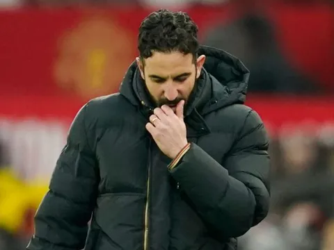 HLV Amorim ra tối hậu thư sau trận thua Brighton, Man Utd kích hoạt bom tấn giải quyết bài toán khó