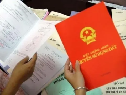 Sổ đỏ đứng tên 2 vợ chồng muốn tách chia cho con thì thủ tục như thế nào?