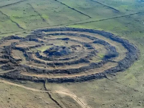 "Đài thiên văn" 6.500 tuổi ở Trung Đông tự xoay bí ẩn