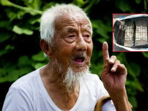 Tuổi 80 đi họp lớp cuối năm mang theo túi rách đựng 100 triệu đồng, cụ ông nhận được bài học 'cay đắng'