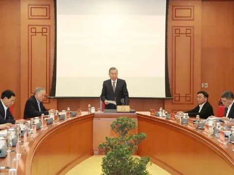 Tổng Bí thư: Chú trọng gỡ rào cản thể chế để khoa học công nghệ bứt phá