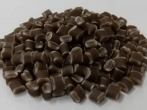 Loại ‘gỗ nhân tạo’ bền hơn thép gấp 5 lần: Vật liệu thế hệ mới được nhà sản xuất hàng đầu thế giới sử dụng