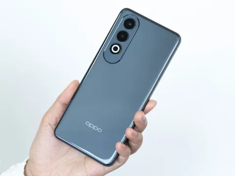 Smartphone Oppo cấu hình ‘khủng’, chống nước, pin 6.400 mAh, giá rẻ bất ngờ