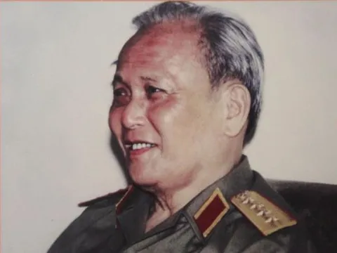 Vị đại tướng đốt toàn bộ bản kiểm điểm của các cán bộ, là huyền thoại được đích thân Bác Hồ đặt bí danh