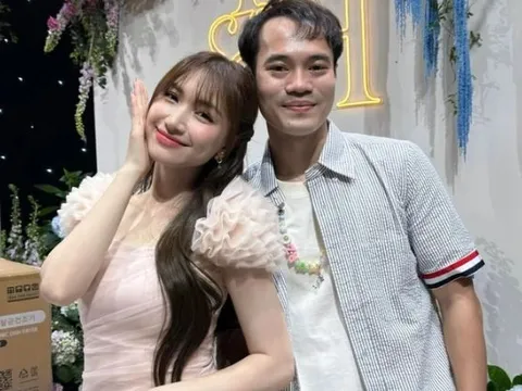 Hòa Minzy khéo léo làm rõ mối quan hệ với Văn Toàn khi được hỏi 'có cùng về quê ăn Tết không'