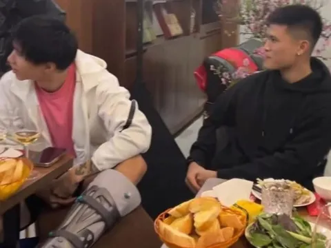 Công thần ĐT Việt Nam khiến người hâm mộ bàng hoàng, HLV Kim Sang-sik vỡ mộng