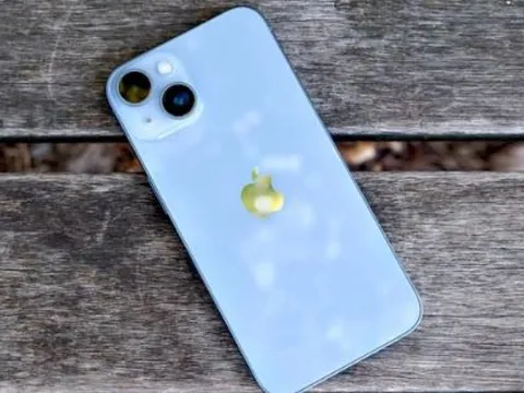 iPhone 14 giá Tết siêu rẻ nhờ ưu đãi cực nhiều, ngon chẳng kém iPhone 16 nhưng rẻ như cho