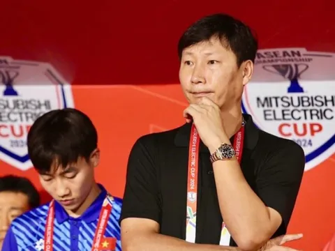 ĐT Việt Nam chốt lịch hội quân, HLV Kim Sang-sik gạch tên hàng loạt 'công thần'?