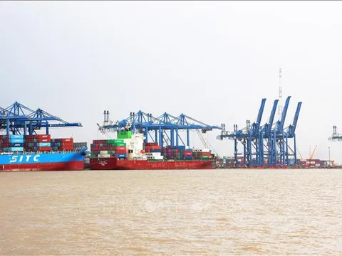 Chuyển đổi cảng xanh - Bài 1: Tạo hành lang pháp lý thuận lợi