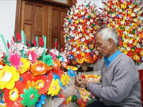 Phát triển làng nghề truyền thống bền vững gắn với du lịch