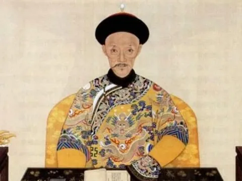 Vị Hoàng đế keo kiệt nhất nhà Thanh: Vá lại quần áo rách mặc, sống kham khổ bữa cơm chỉ có rau dưa, một quả trứng gà cũng không ăn vì chê đắt đỏ