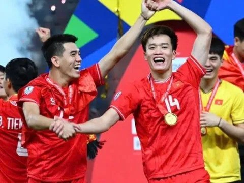 Trụ cột ĐT Việt Nam gây bất ngờ, phản ứng khó tin về danh hiệu Quả bóng Vàng 2024