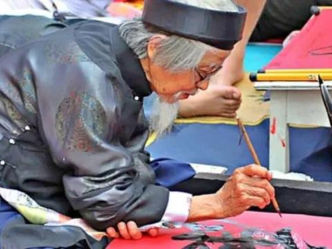 3 mẹo 'cầu tài lộc' cực linh nghiệm giúp gia chủ đầu năm 'phất như diều gặp gió'