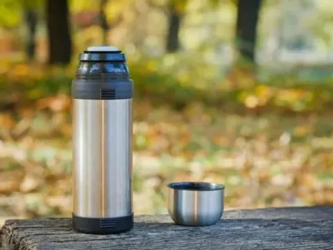 Tôi mới được biết có 4 loại nước không thể đổ vào cốc giữ nhiệt, rất nhiều người đã làm sai, hãy nói cho gia đình bạn biết