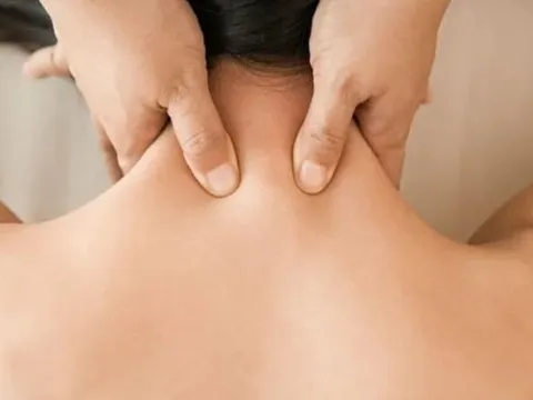 Massage cổ có gây nhồi máu não không? Lời khuyên của chuyên gia: 7 kiểu người này không phù hợp để massage
