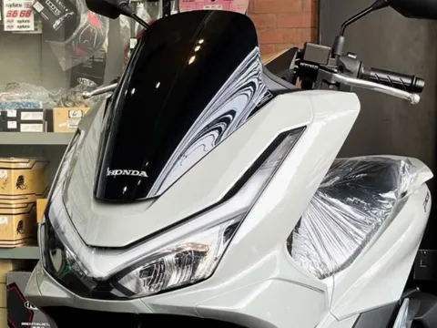 Honda chính thức mở bán ‘vua xe ga’ 160cc mới thế chân SH: Có phanh ABS, màn TFT 5 inch, giá hấp dẫn