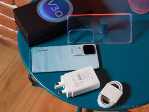 Nhiếp ảnh chuyên nghiệp với vivo V30 5G giá rẻ bằng nửa Galaxy S25, màn to như iPhone 16 Pro Max