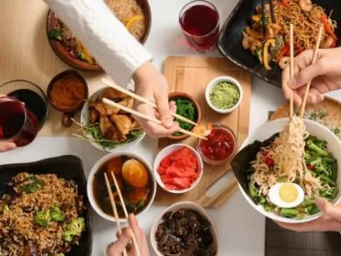 Người xưa căn dặn: '3 loại bát không bưng, 3 loại tiền không kiếm, 3 loại nợ không mắc' nếu muốn để phúc nhiều đời