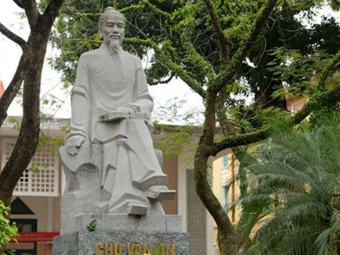 Thầy giáo Việt Nam được UNESCO công nhận là danh nhân văn hóa thế giới: Được mời dạy học cho Vua