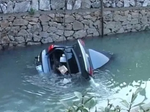 Công an tiết lộ tin nóng vụ ô tô lao xuống mương khiến 7 người tử vong, đã có kết quả nồng độ cồn