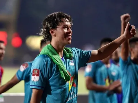 Được tiến cử lên ĐT Việt Nam, sao Việt kiều bất ngờ bắn tín hiệu đến HLV Kim Sang-sik