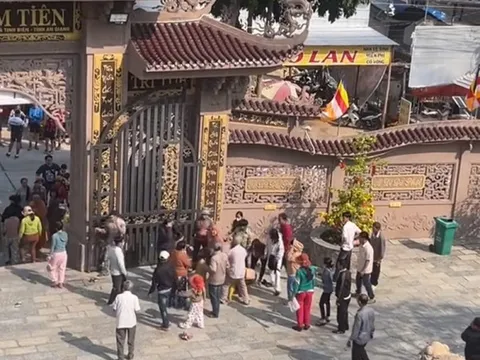 An Giang: Điều tra nhóm người dàn cảnh cướp giật tài sản tại chùa