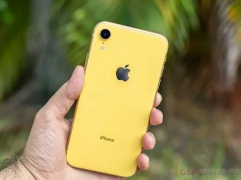 Bảng giá iPhone X khai xuân sau Tết: iPhone XR rẻ như bèo, iPhone XS Max vài triệu vẫn ngon