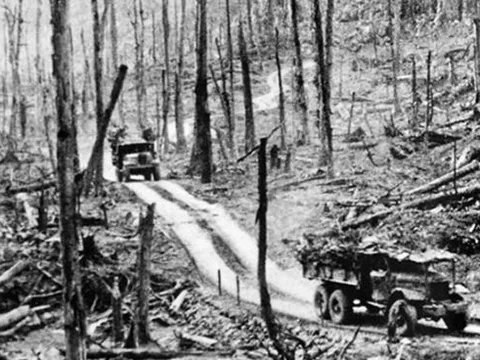 Con đường nào là ‘huyền thoại thời chiến, huyết mạch thời bình', kì tích vĩ đại của nhân dân Việt Nam?