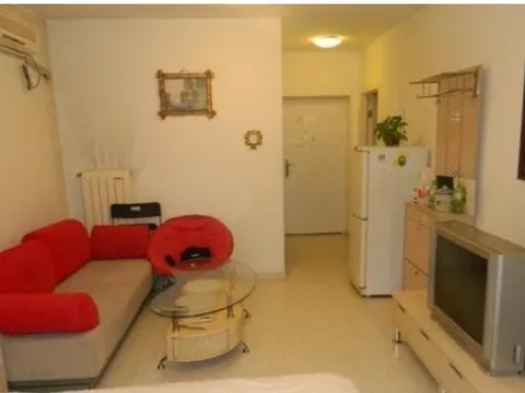 Trước khi dọn đến ngôi nhà được mua từ chủ khác, cần lưu ý 6 điều cấm kỵ Phong Thủy này để tránh gặp xui xẻo