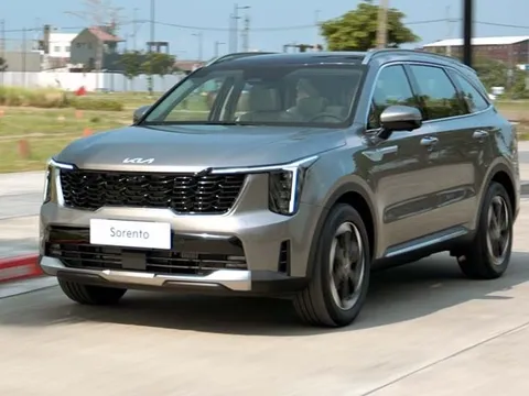 Kia Sorento Hybrid 2025 trình làng Đông Nam Á, sáng cửa về Việt Nam