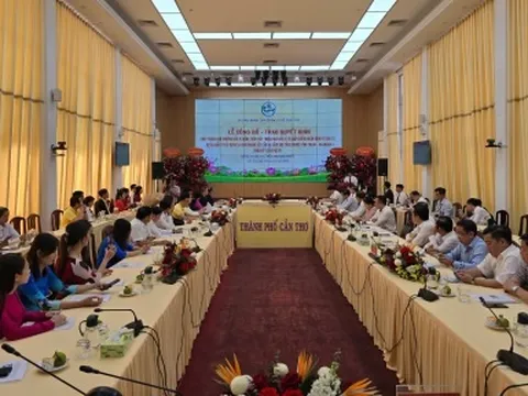 Cần Thơ: Trao giấy chứng nhận đăng ký đầu tư dự án Khu công nghiệp Vĩnh Thạnh giai đoạn 2