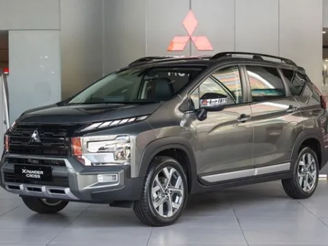 Giá lăn bánh Mitsubishi Xpander Cross đầu tháng 2/2025 ‘rẻ giật mình’ kèm quà tặng cực khủng