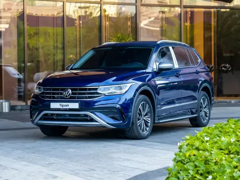 SUV hạng sang giảm giá hơn 300 triệu đồng tại Việt Nam